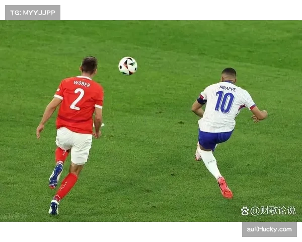 法国队点球大战憾负巴西 小将们泪洒赛场令人动容